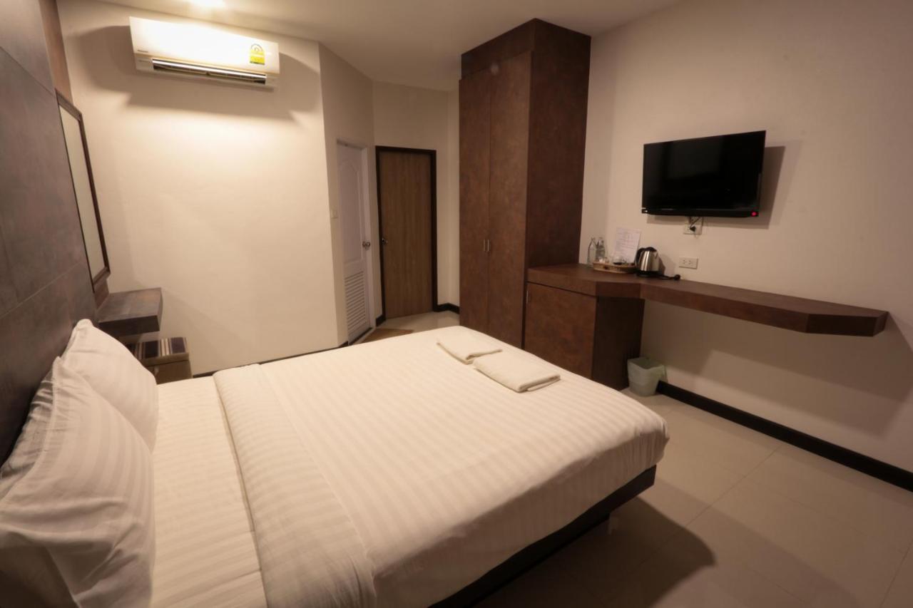 Fortune Surin Hotel Exterior photo
