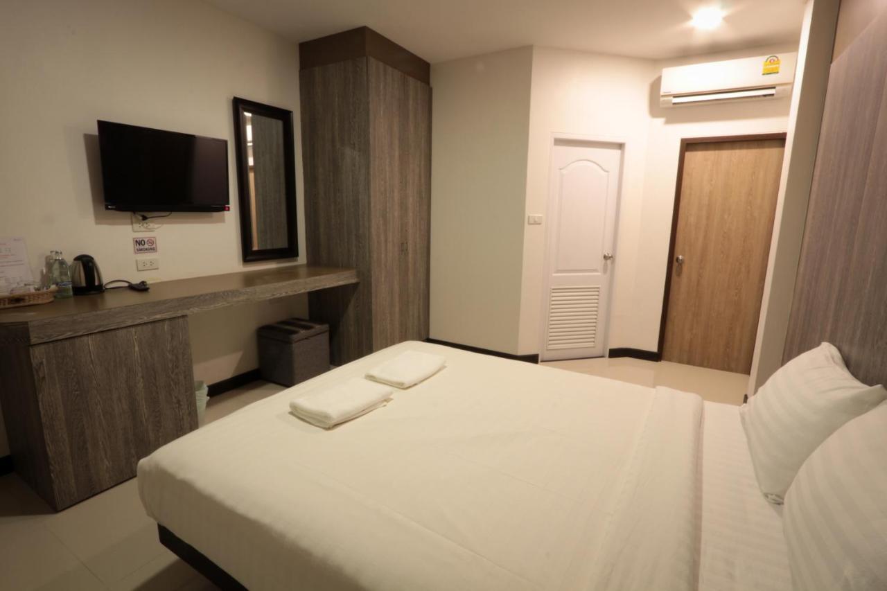 Fortune Surin Hotel Exterior photo