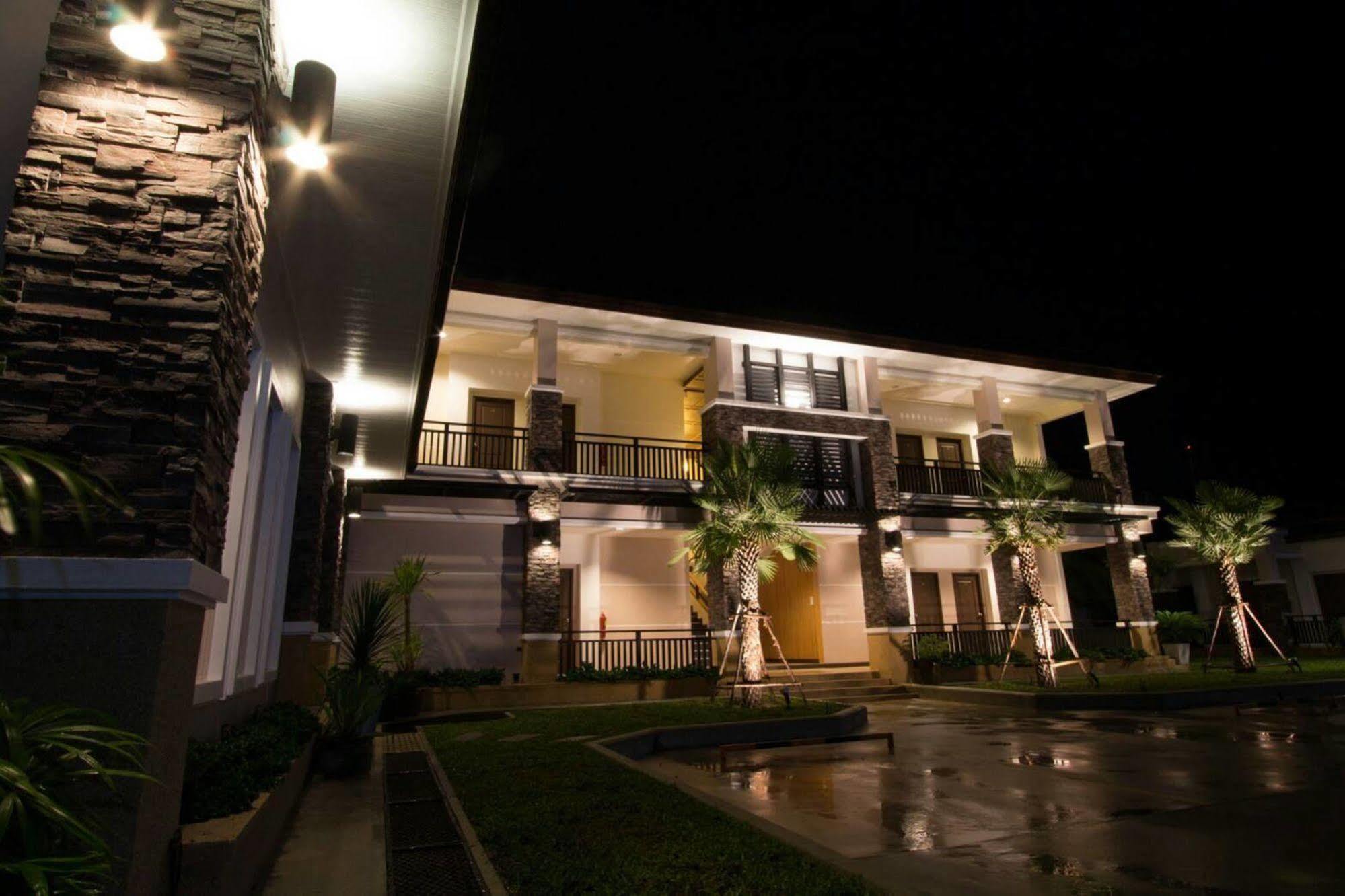 Fortune Surin Hotel Exterior photo