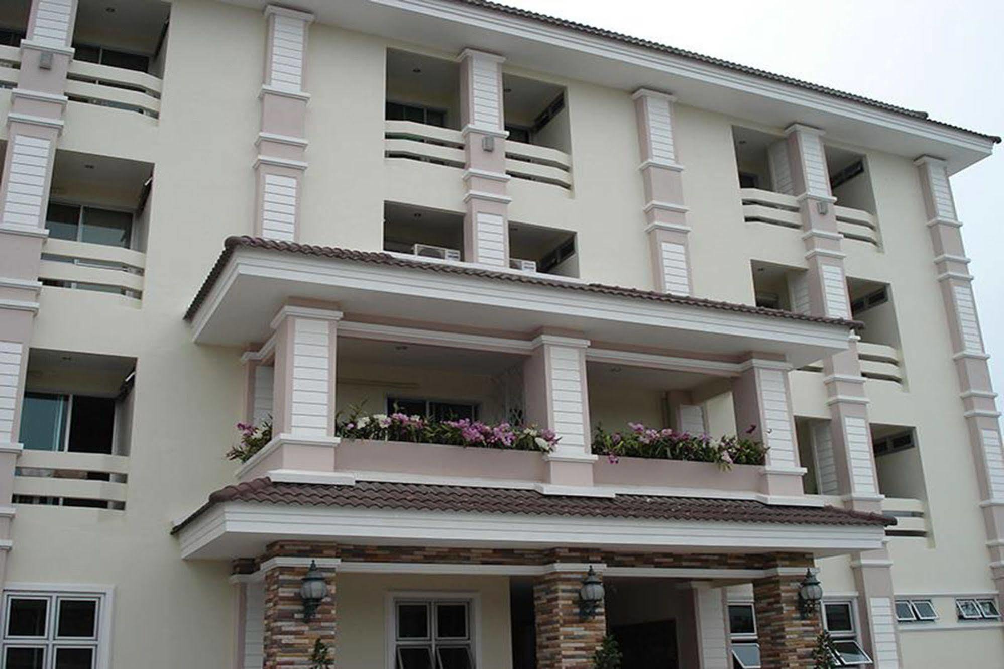 Fortune Surin Hotel Exterior photo