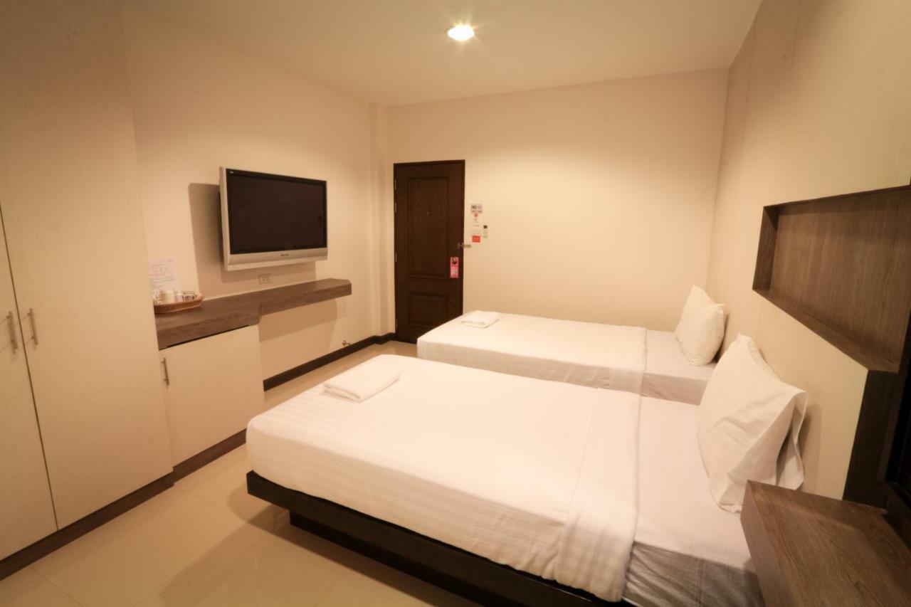 Fortune Surin Hotel Exterior photo