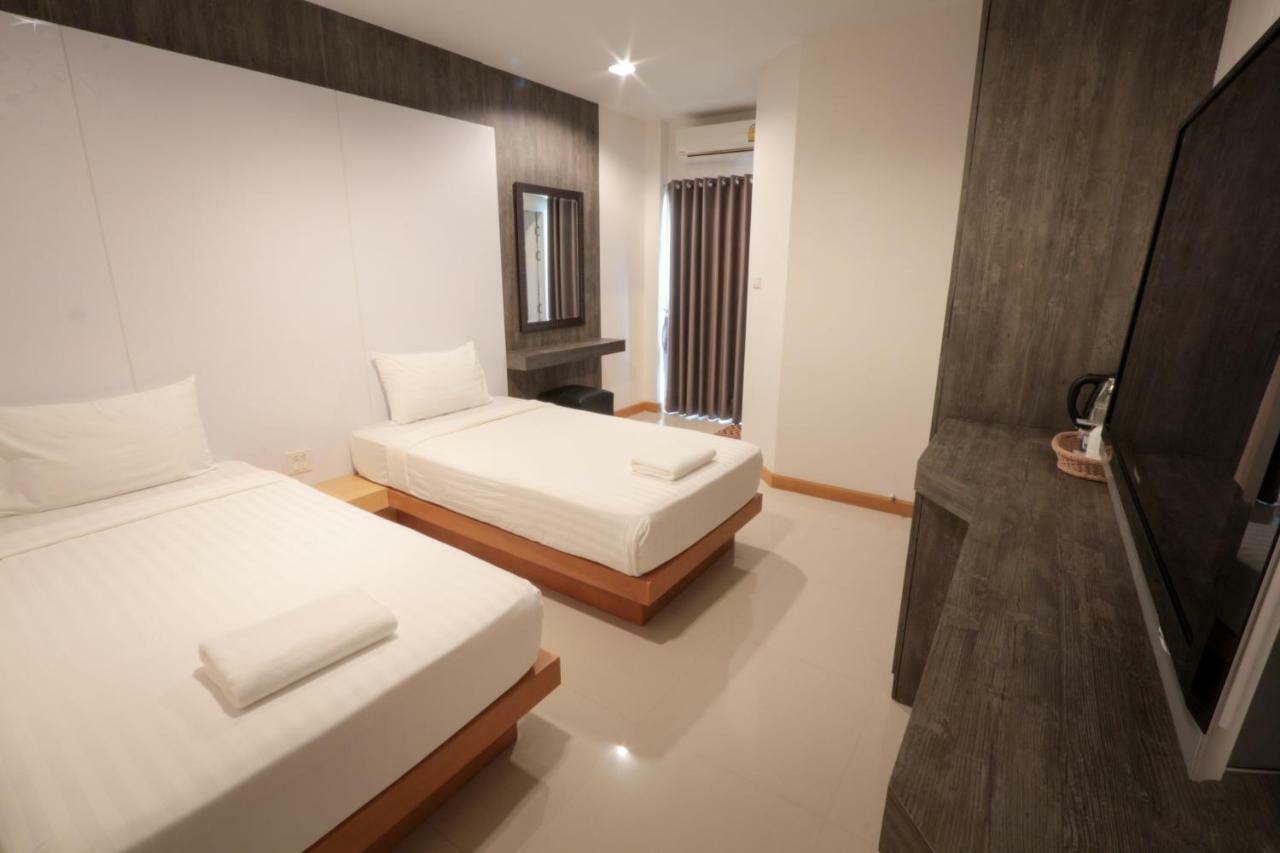 Fortune Surin Hotel Exterior photo