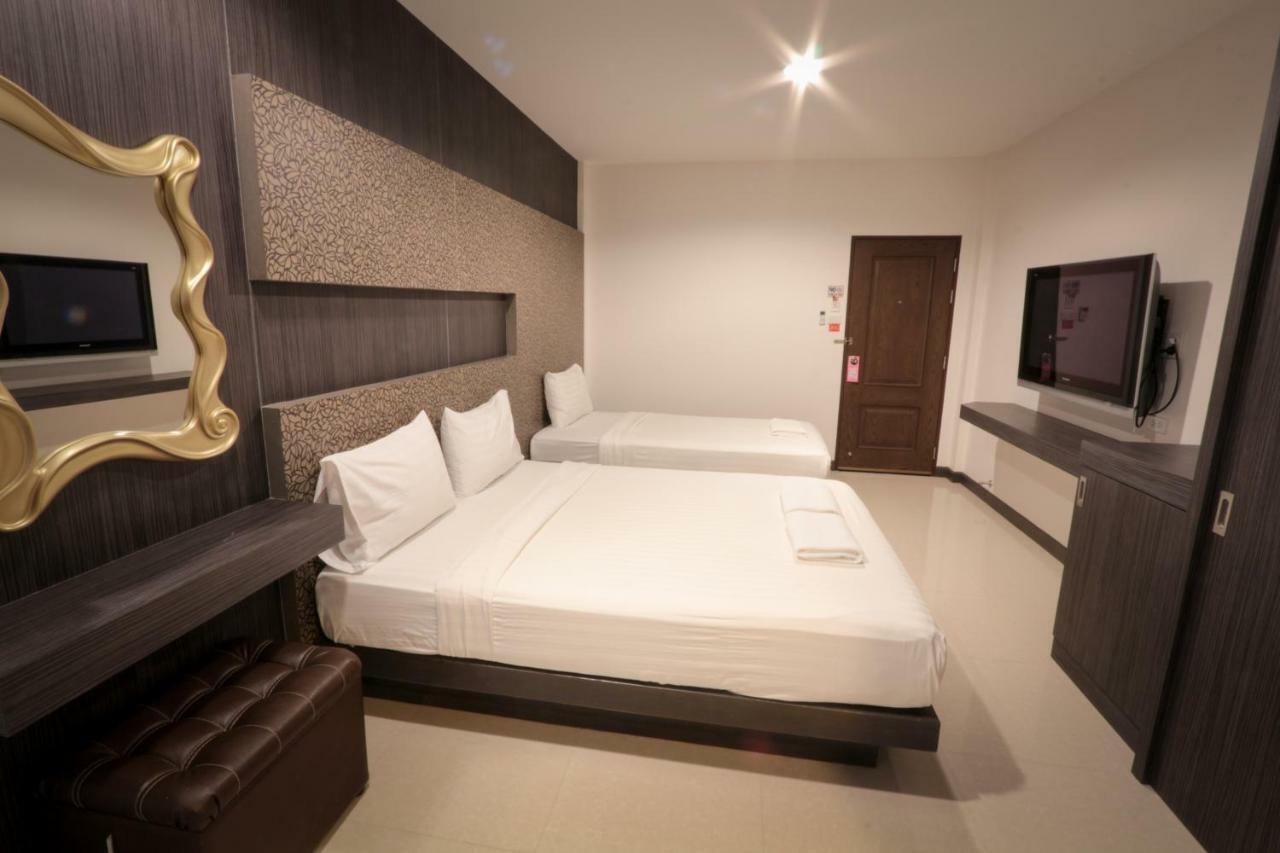 Fortune Surin Hotel Exterior photo
